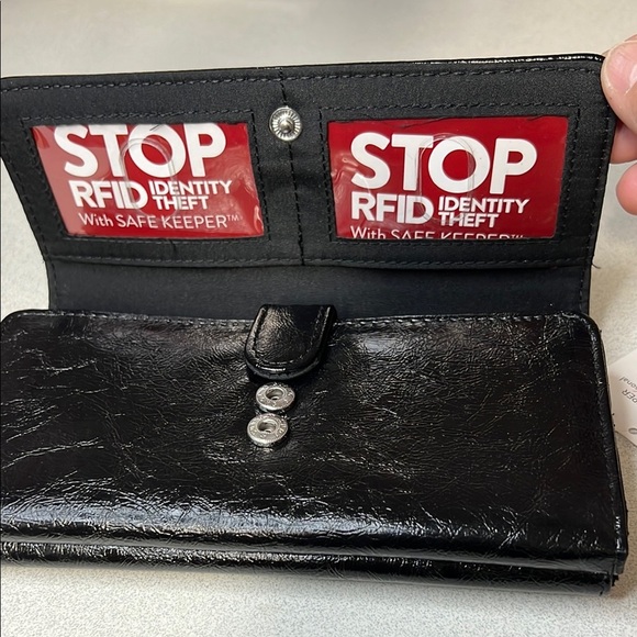 Mundi Black Leather Wallet with Secure Clasp - Picture 3 of 8